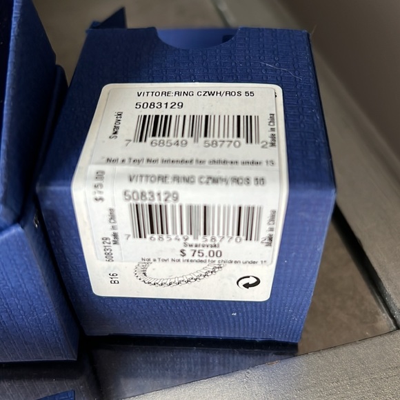 Swarovski Ring 💍 - Picture 3 of 6